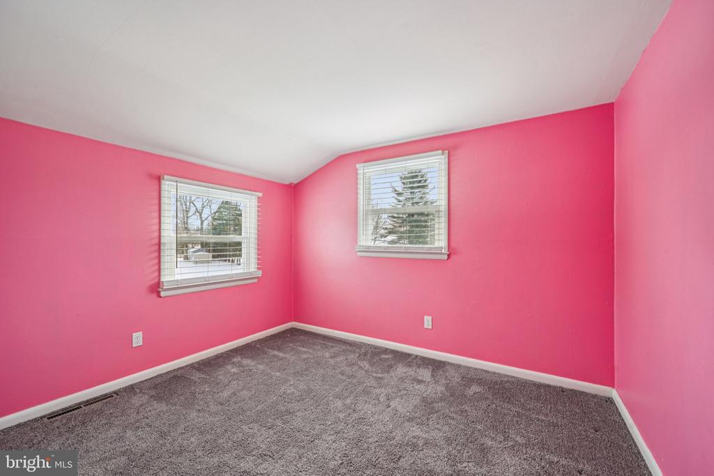 1300 CEDAR AVENUE