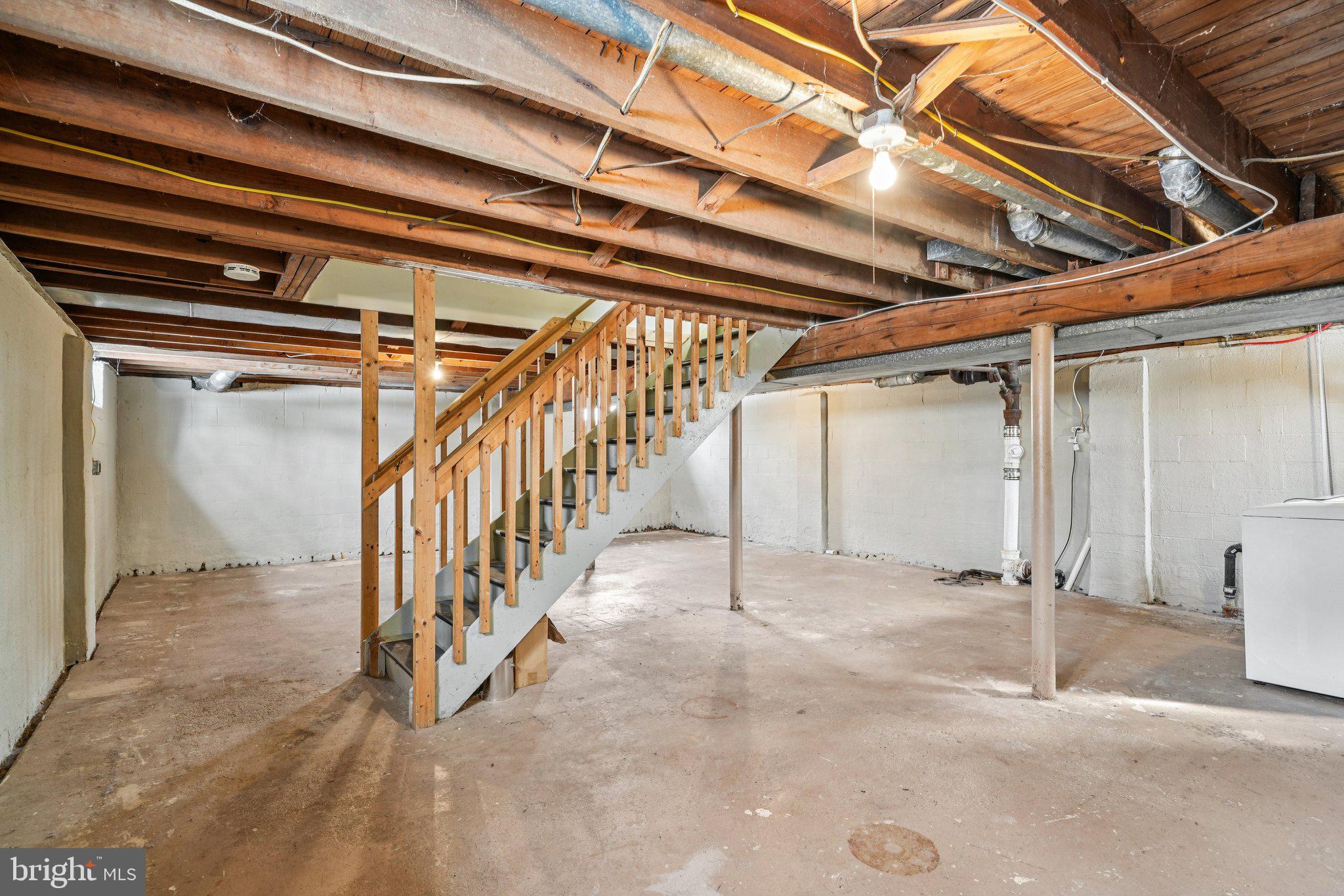 1300 CEDAR AVENUE