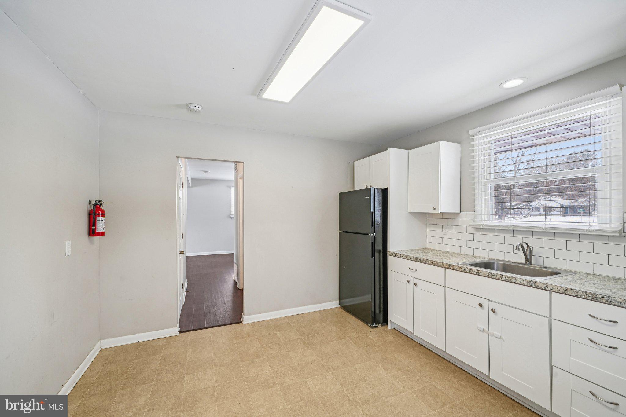 1300 CEDAR AVENUE