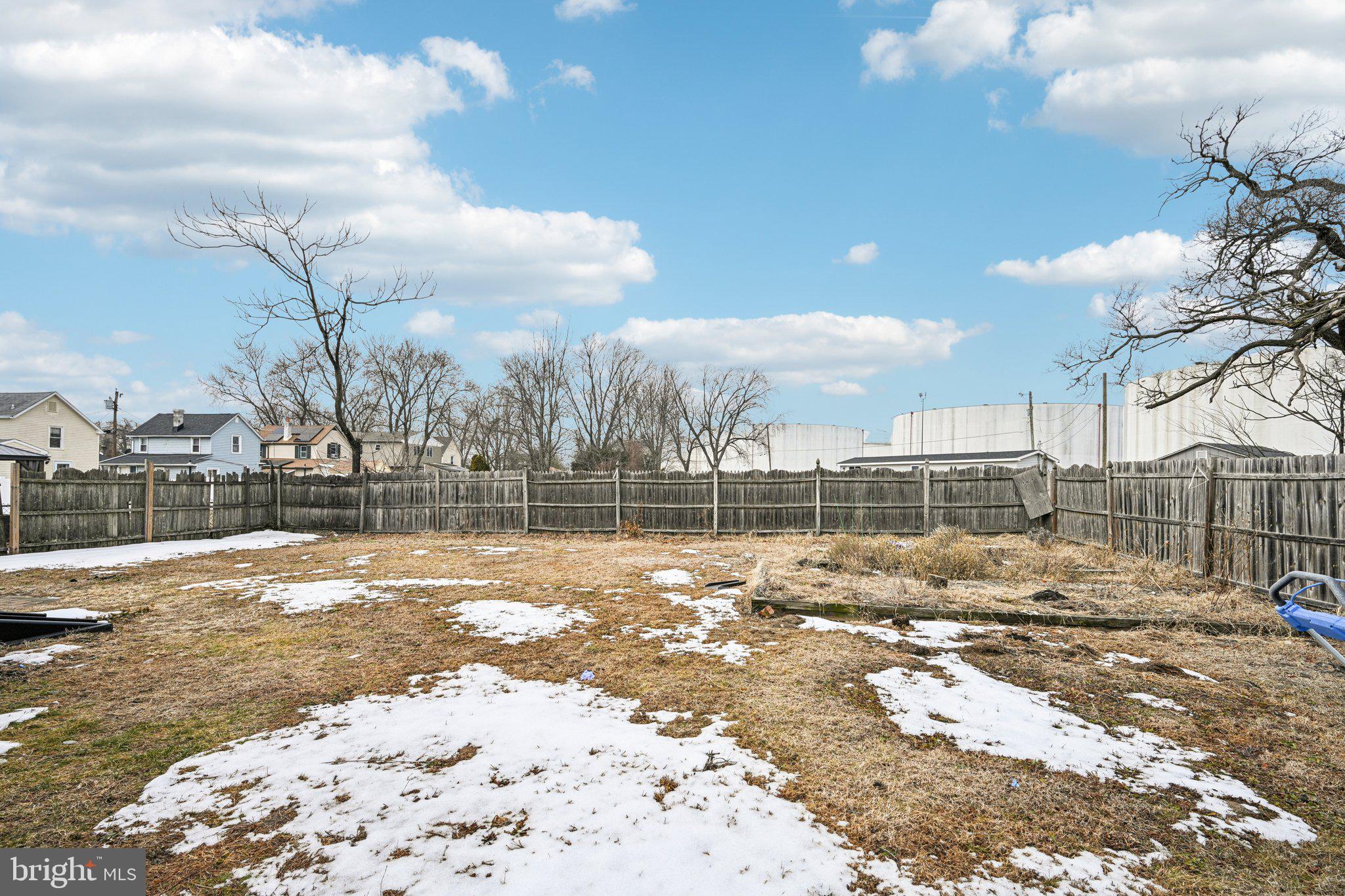 320 BILLINGSPORT ROAD