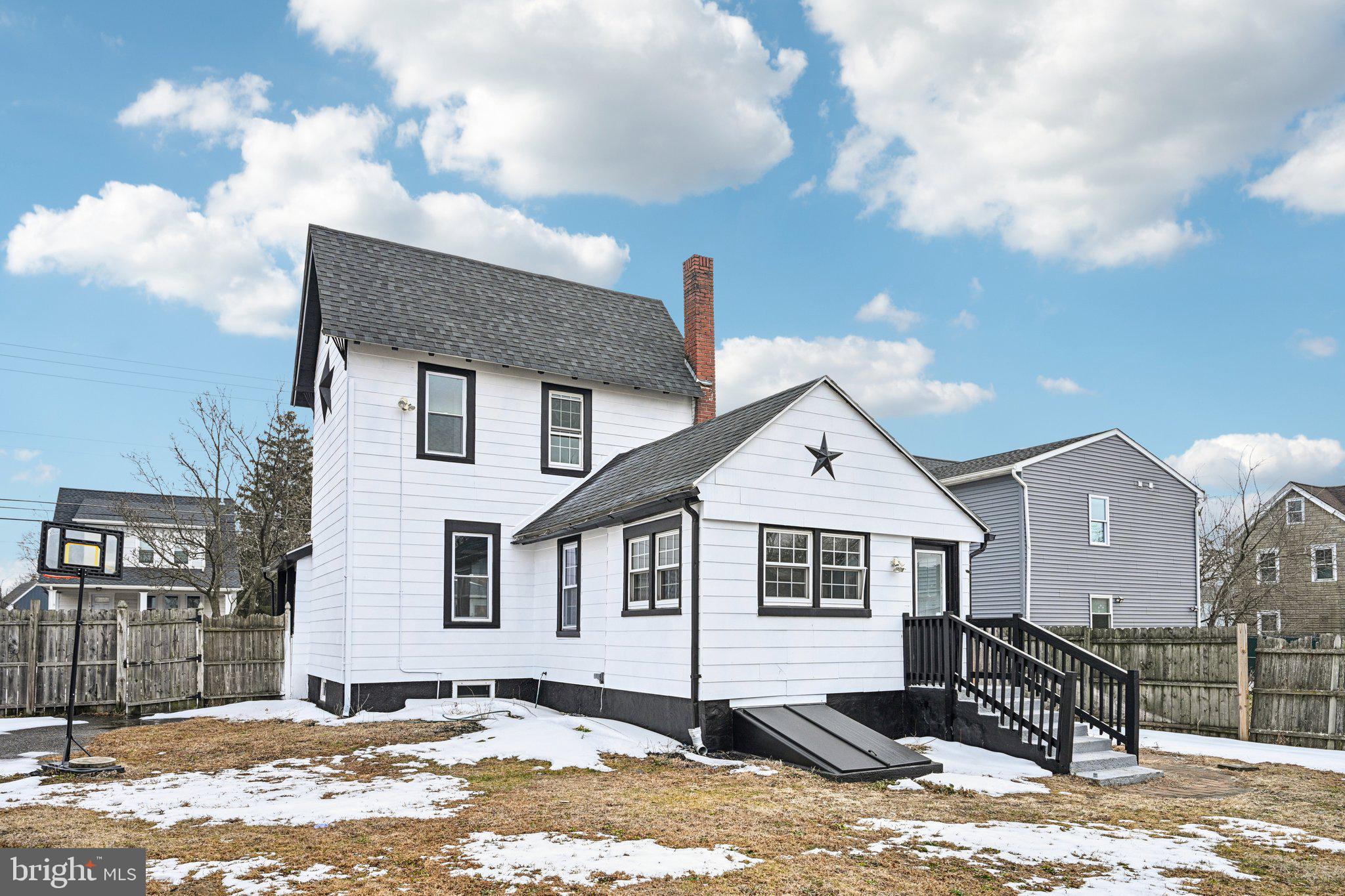 320 BILLINGSPORT ROAD