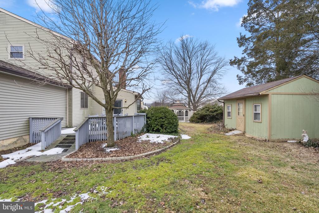 127 HAMPSHIRE DRIVE