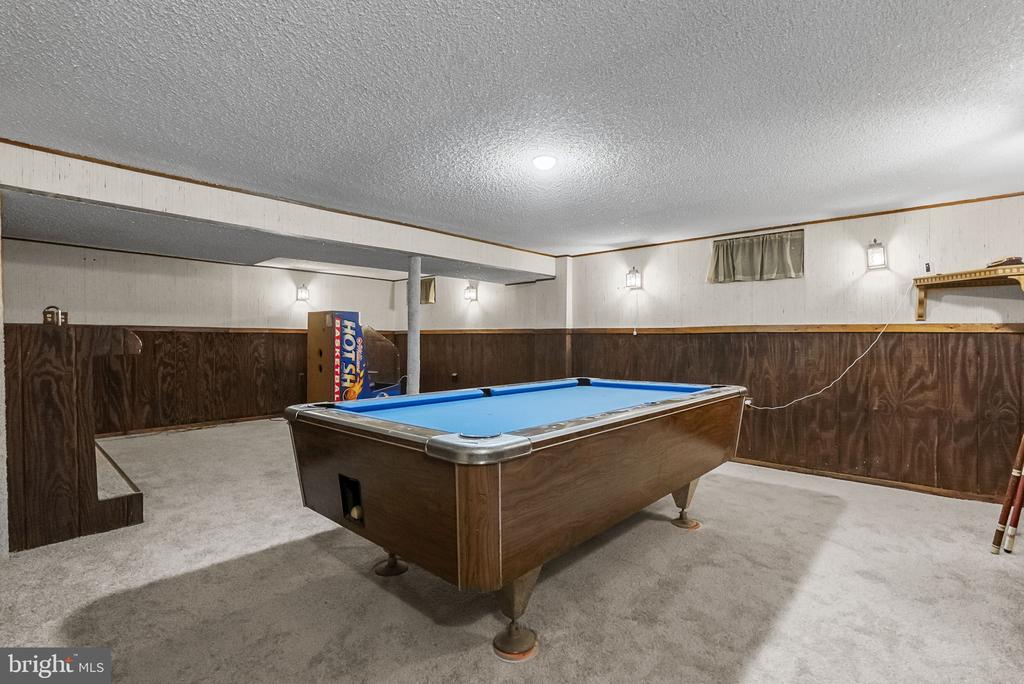 127 HAMPSHIRE DRIVE