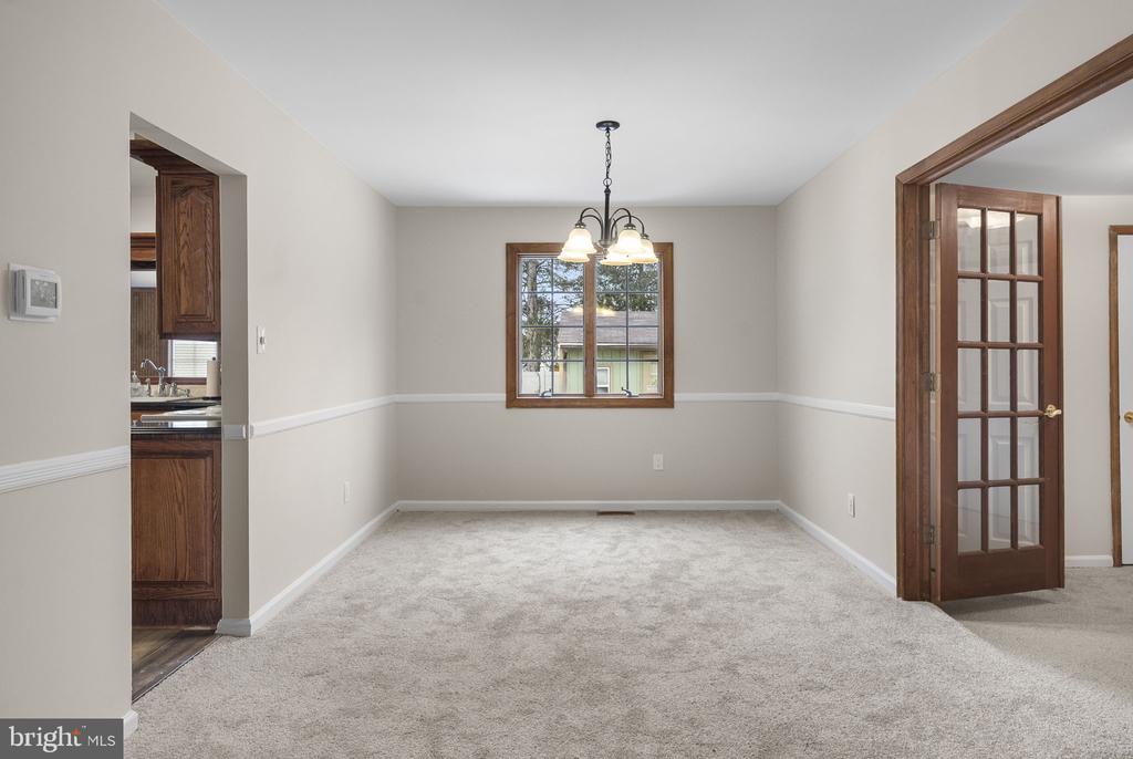 127 HAMPSHIRE DRIVE
