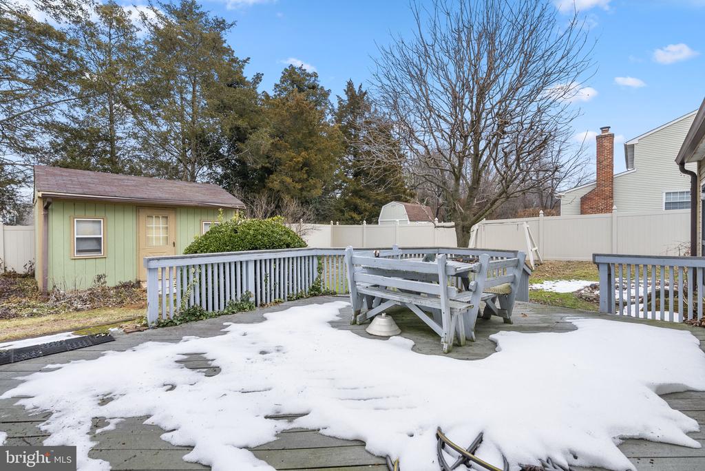 127 HAMPSHIRE DRIVE