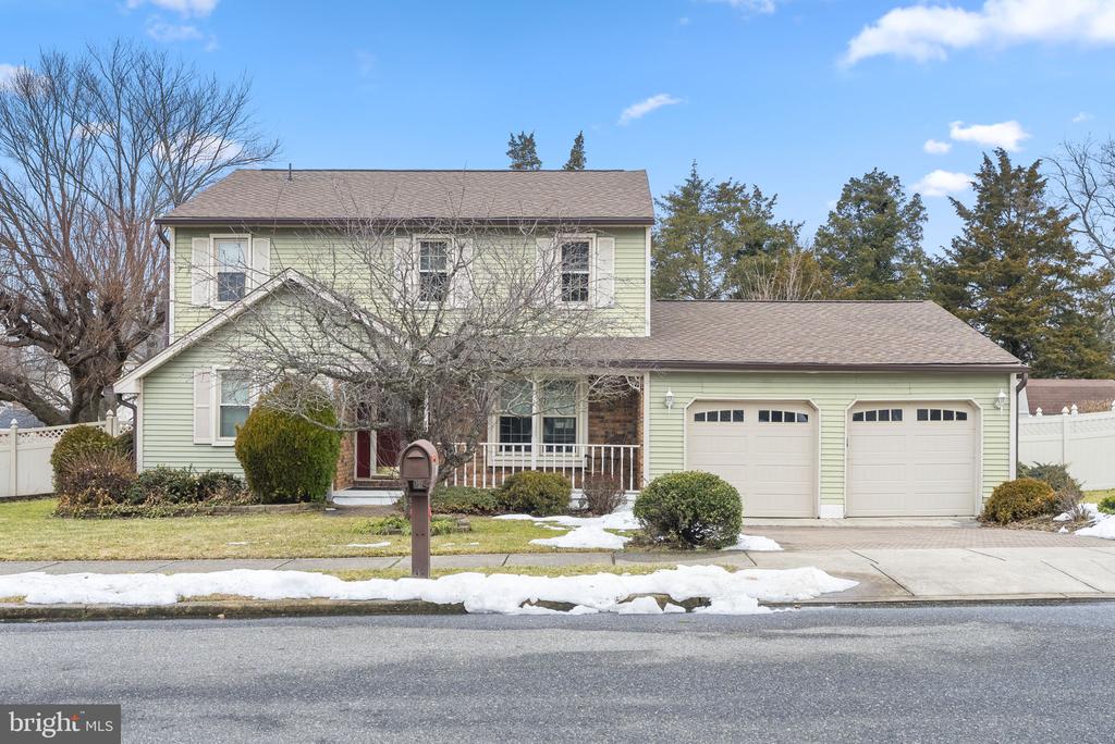 127 HAMPSHIRE DRIVE
