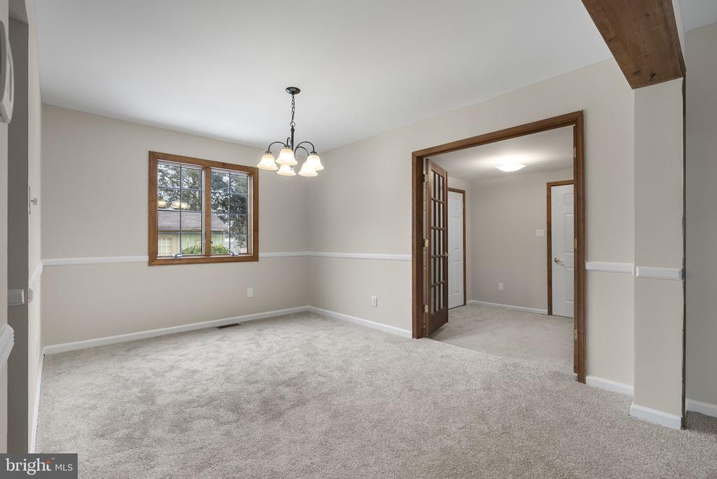 127 HAMPSHIRE DRIVE