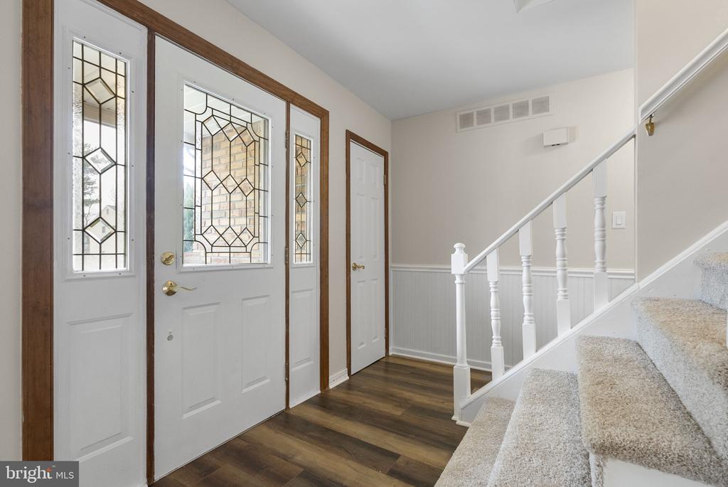 127 HAMPSHIRE DRIVE