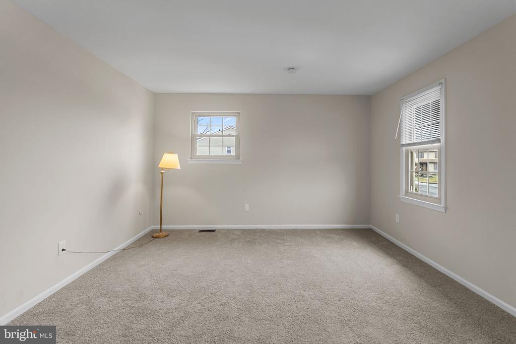 127 HAMPSHIRE DRIVE