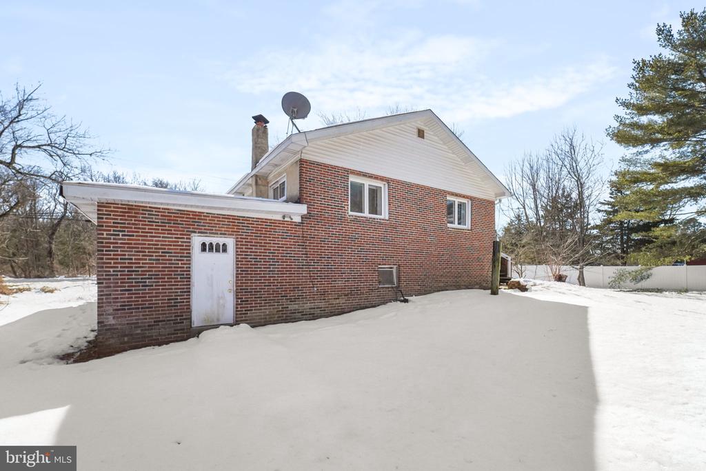 1241 CLAYTON ROAD