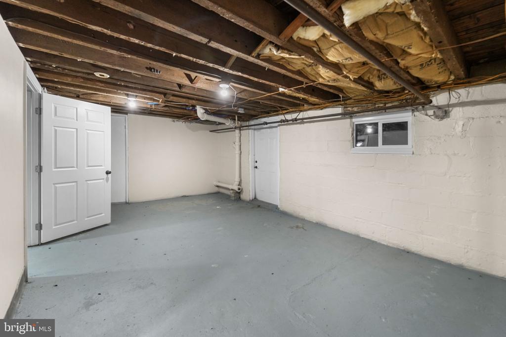 1241 CLAYTON ROAD