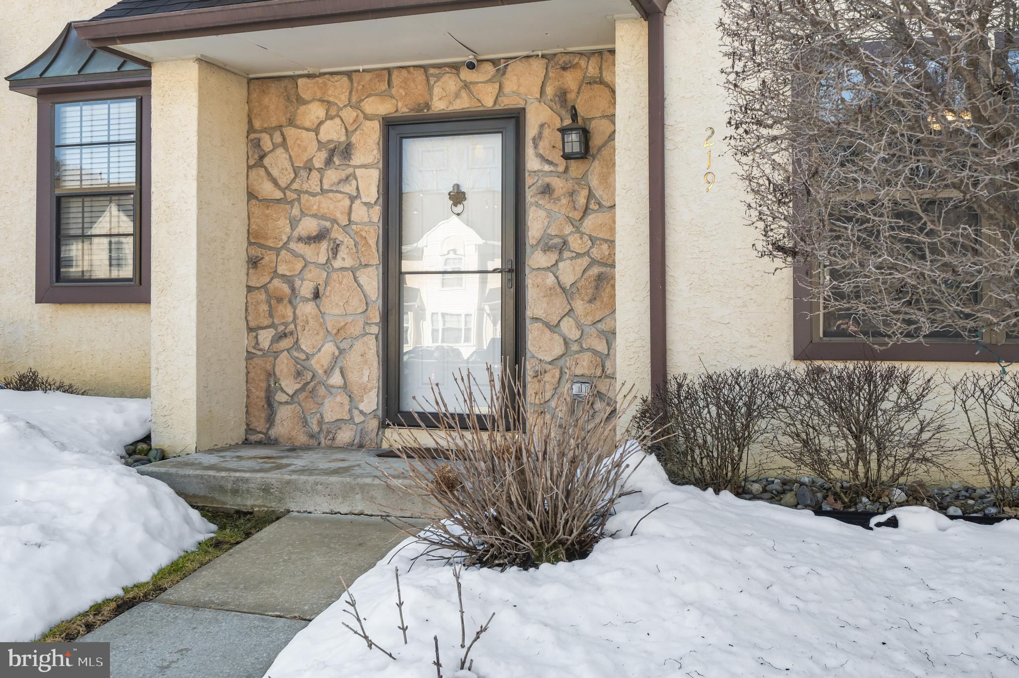 219 ALLENS LANE