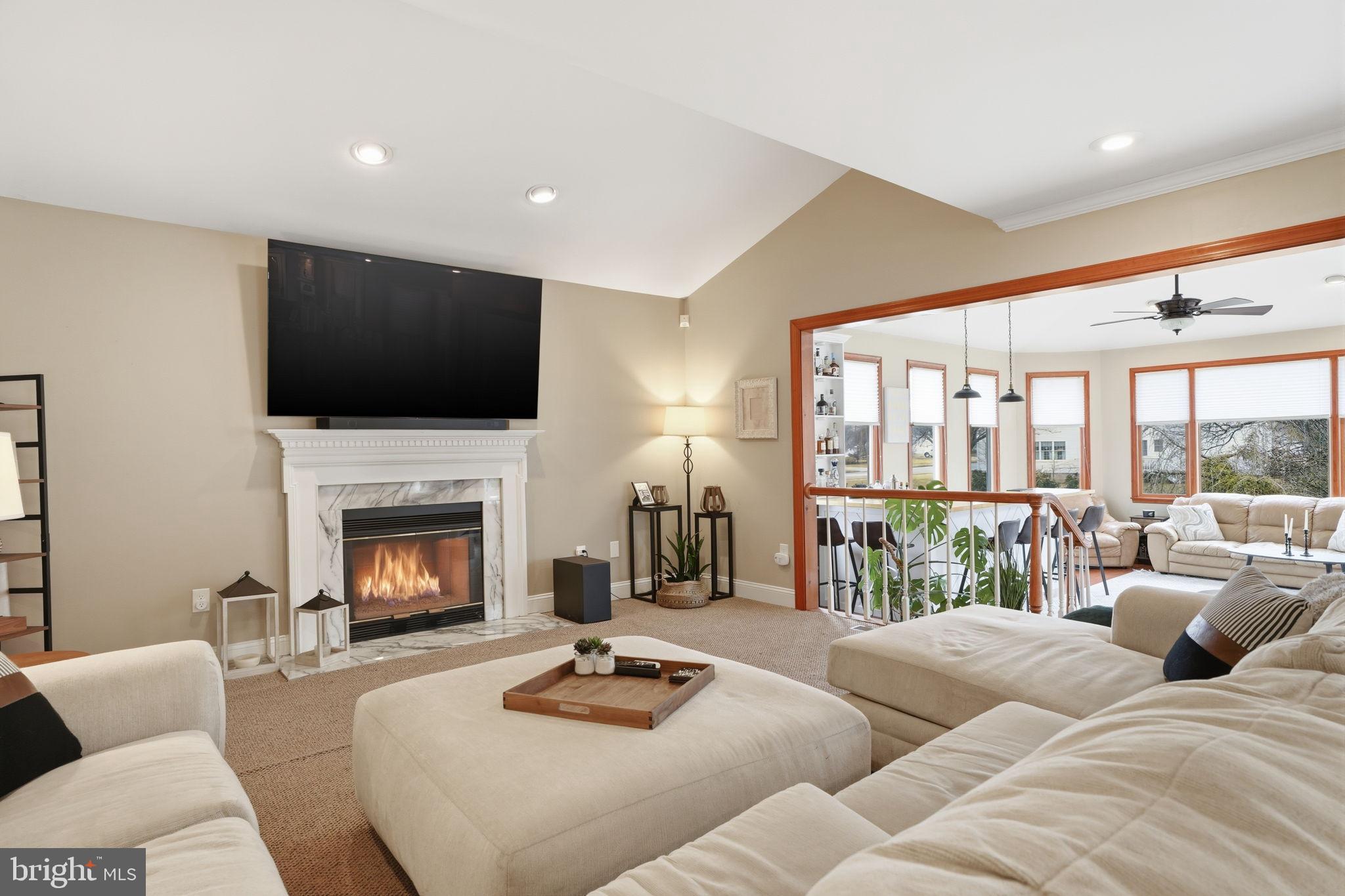 1218 ROYAL LANE