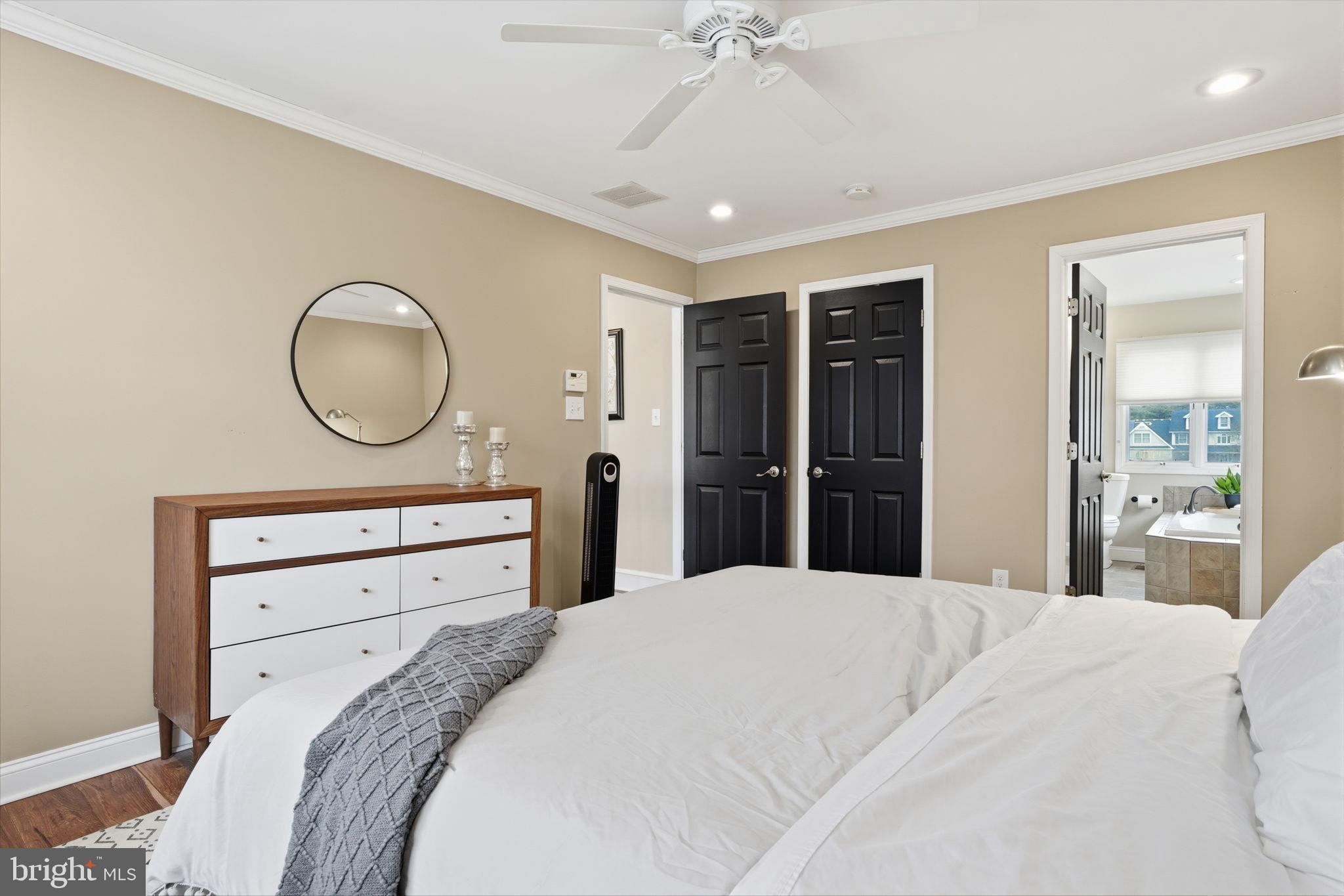 1218 ROYAL LANE
