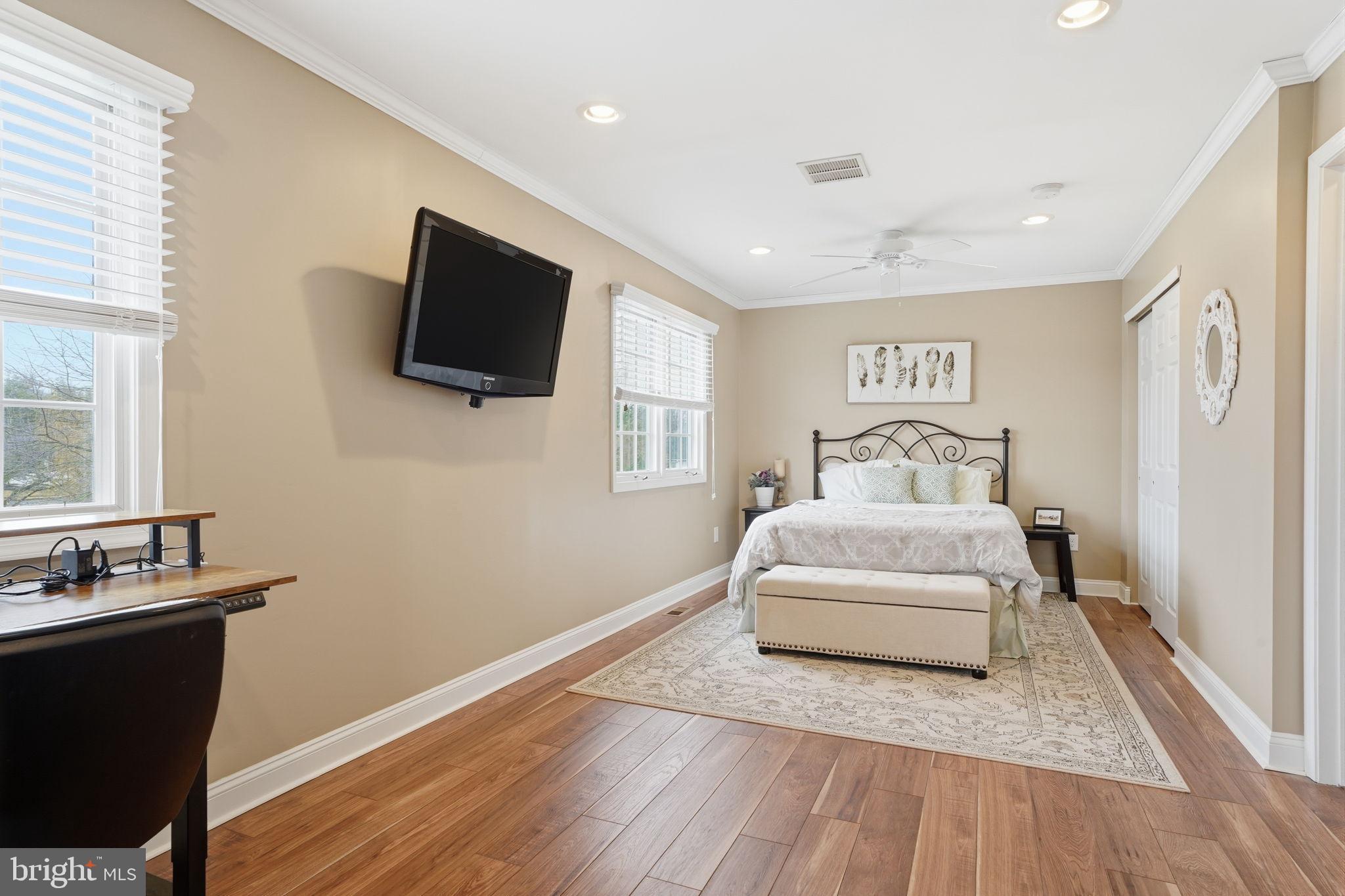 1218 ROYAL LANE