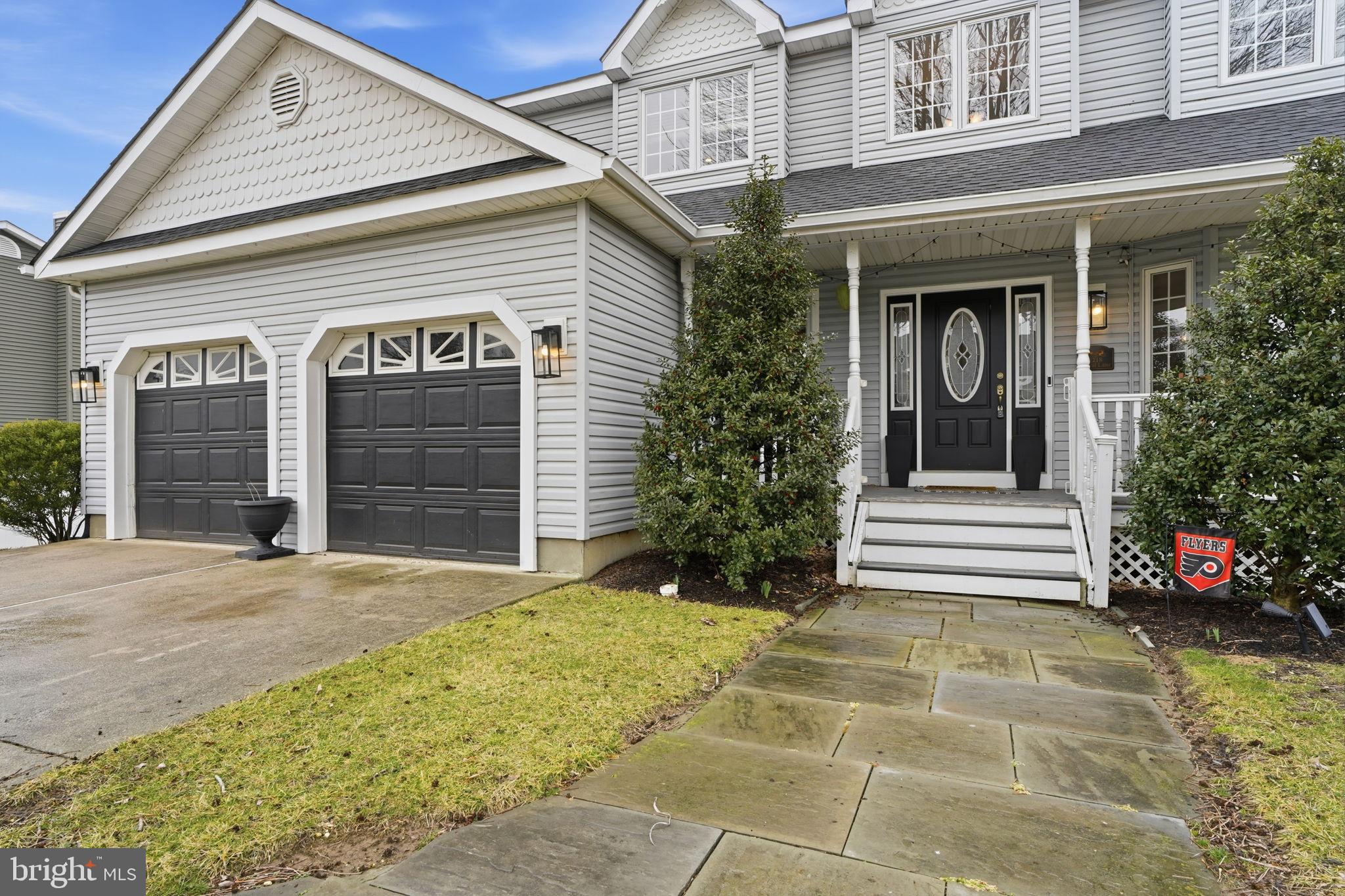 1218 ROYAL LANE