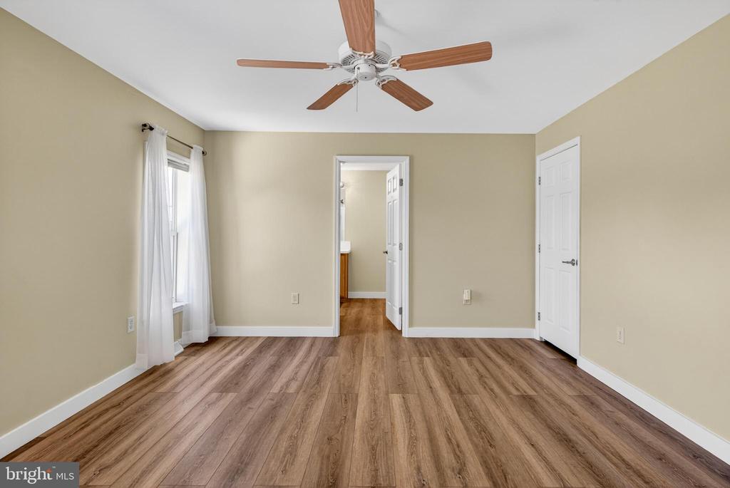 2088 BURLINGTON CIRCLE