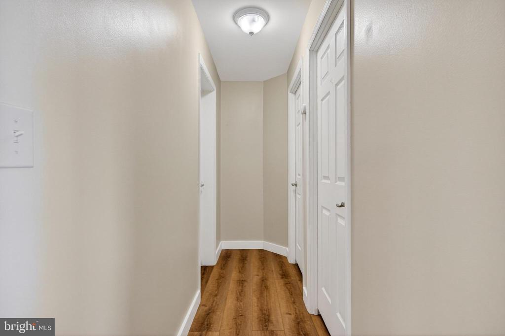 2088 BURLINGTON CIRCLE