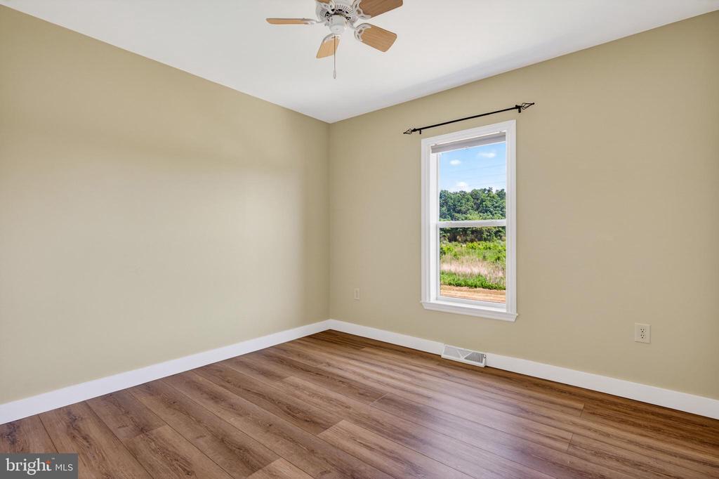 2088 BURLINGTON CIRCLE