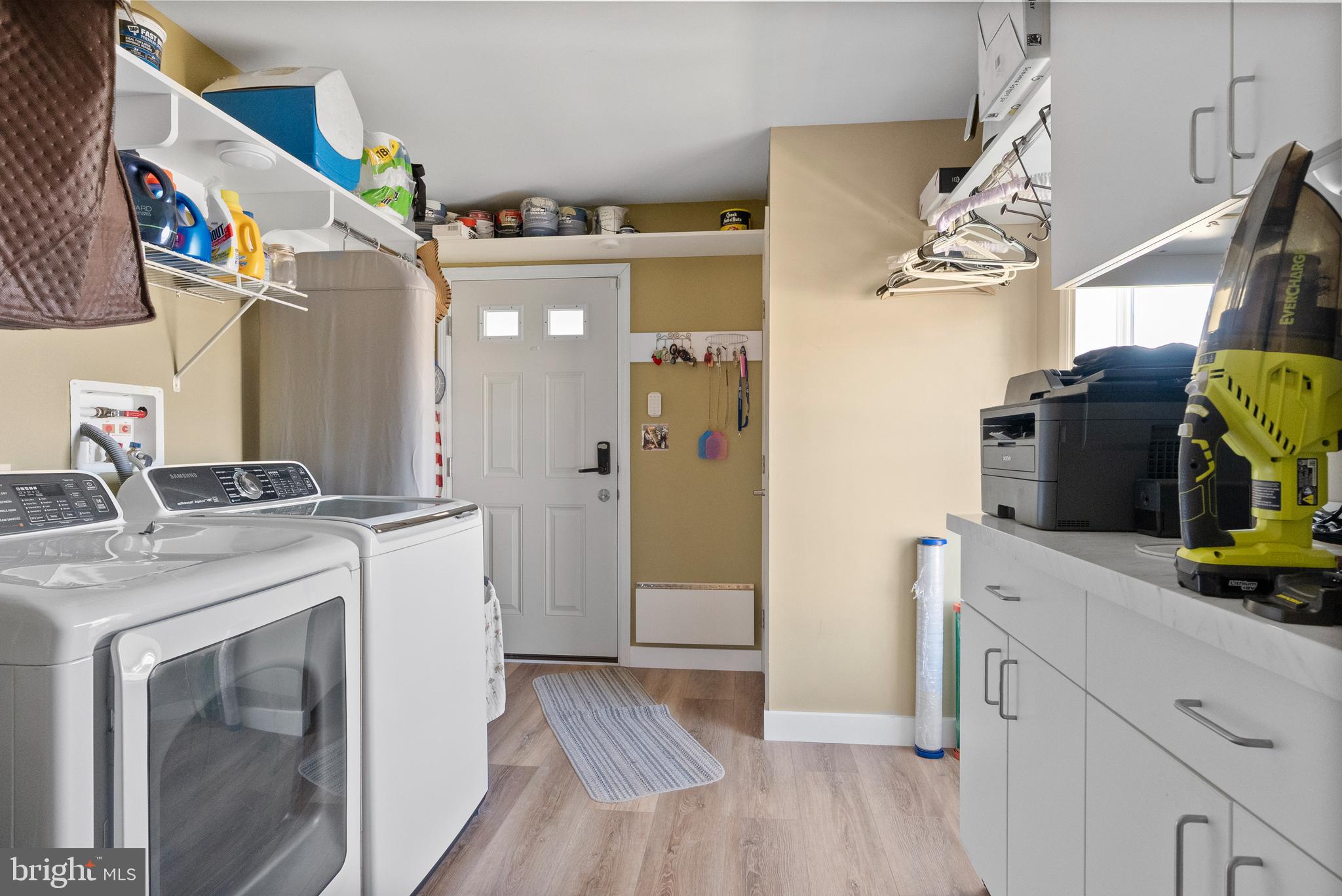 2088 BURLINGTON CIRCLE