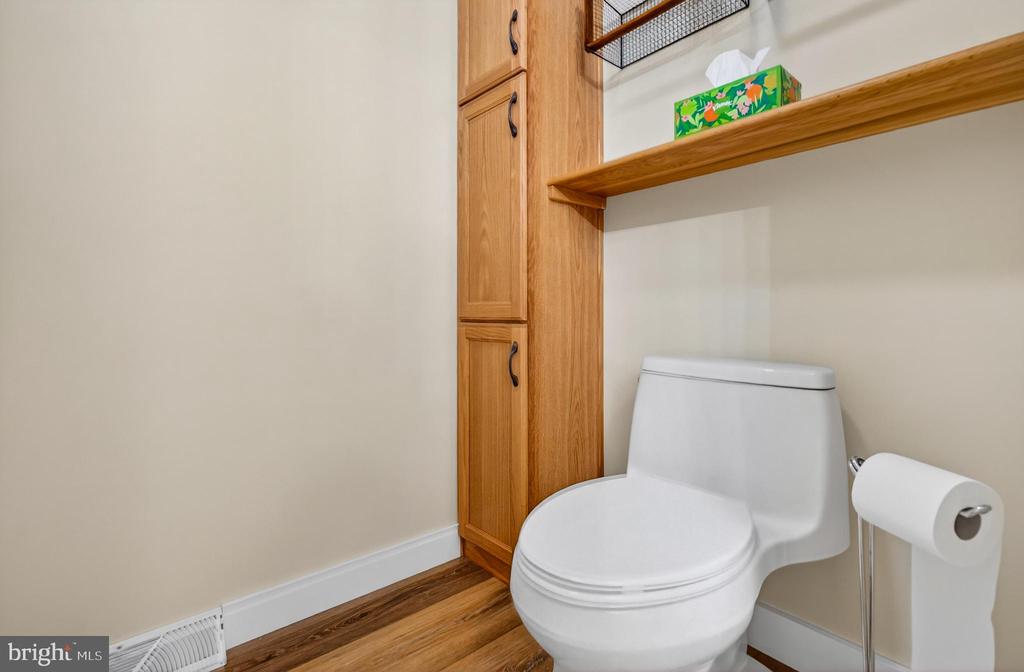 2088 BURLINGTON CIRCLE
