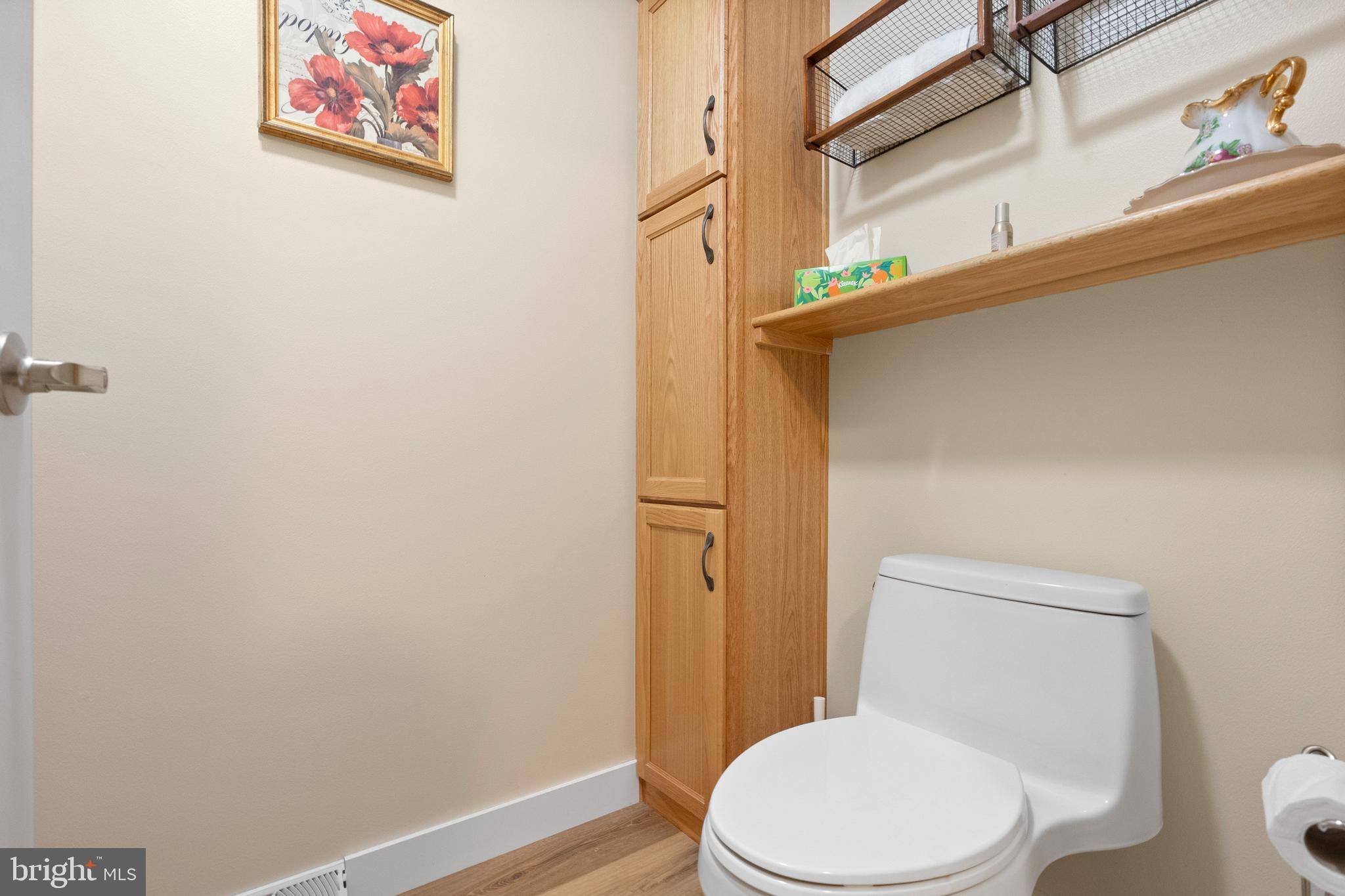 2088 BURLINGTON CIRCLE