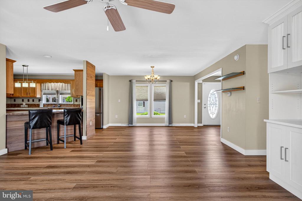 2088 BURLINGTON CIRCLE