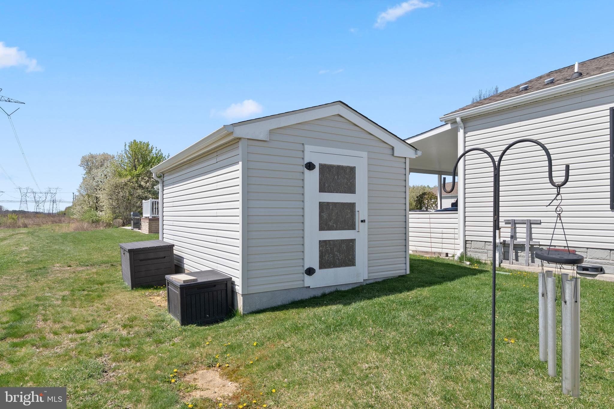 2088 BURLINGTON CIRCLE