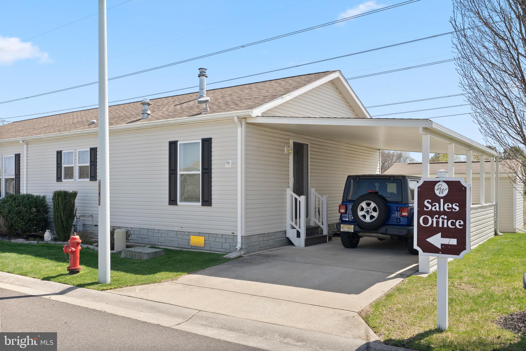 2088 BURLINGTON CIRCLE