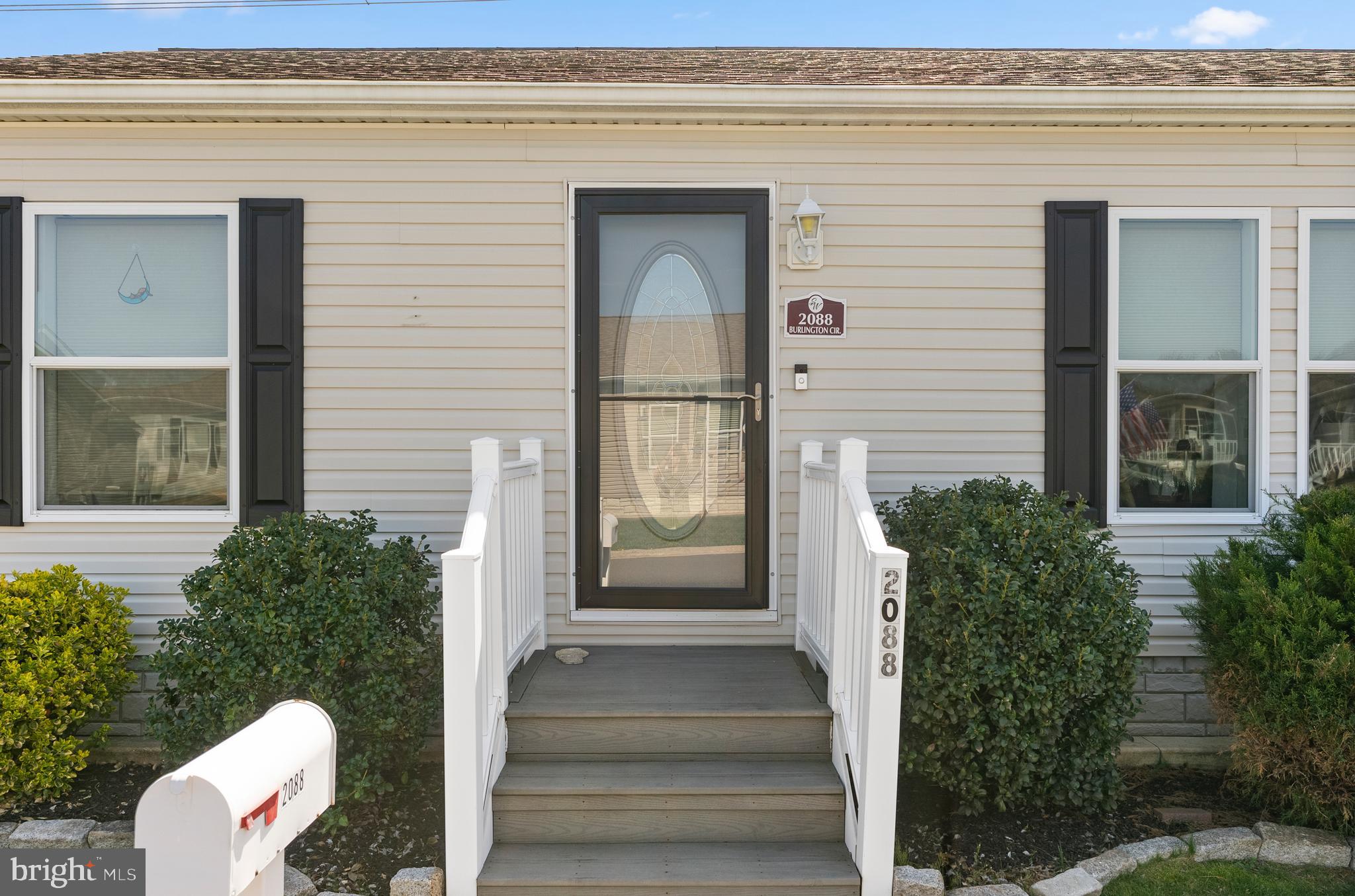 2088 BURLINGTON CIRCLE