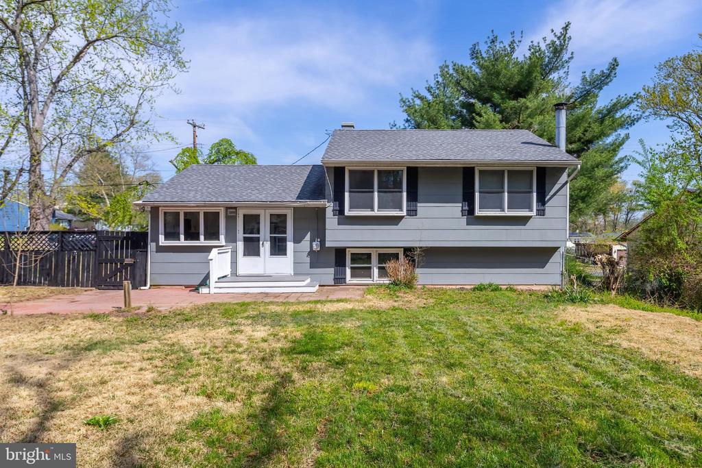 745 DARTMOUTH DRIVE