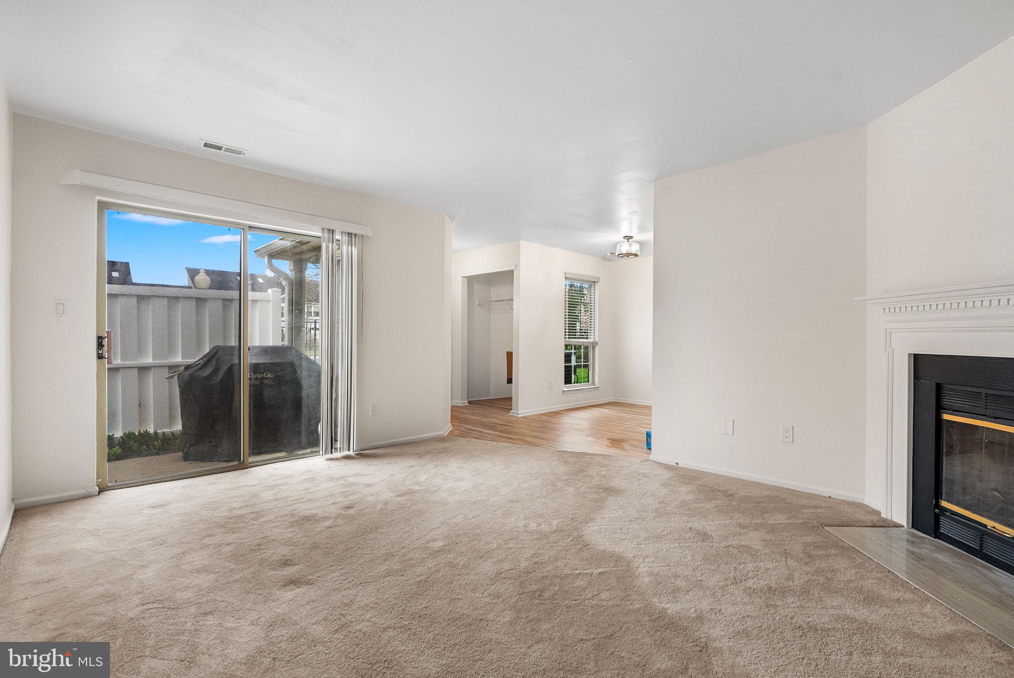 322 STEEPLECHASE COURT