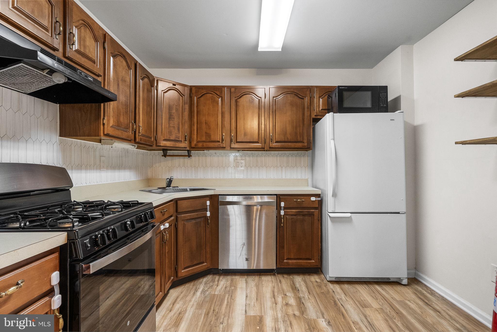 322 STEEPLECHASE COURT