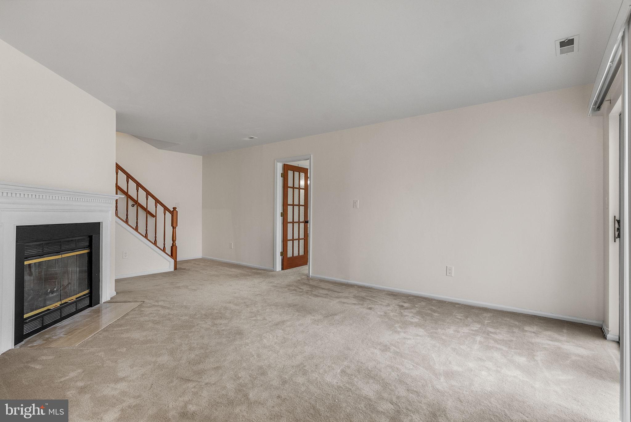 322 STEEPLECHASE COURT