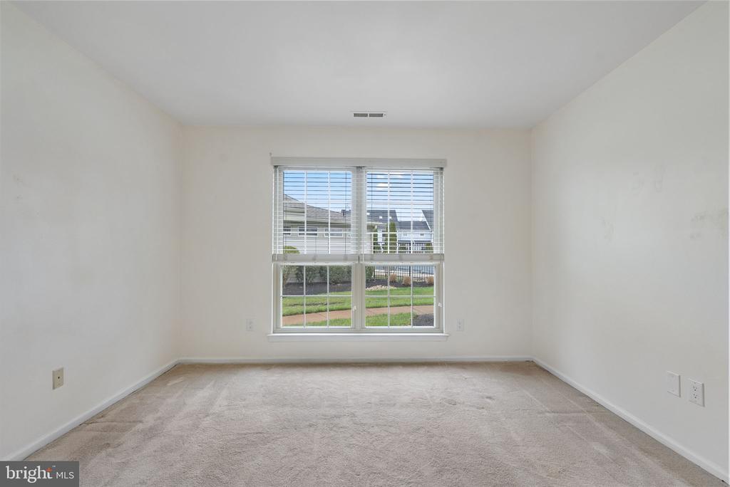 322 STEEPLECHASE COURT