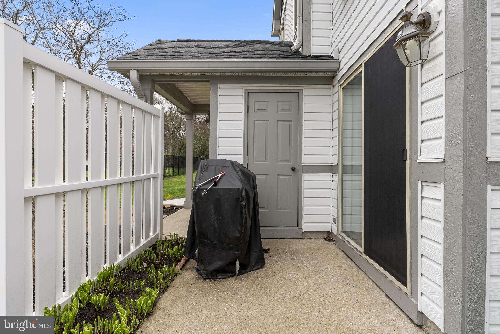 322 STEEPLECHASE COURT