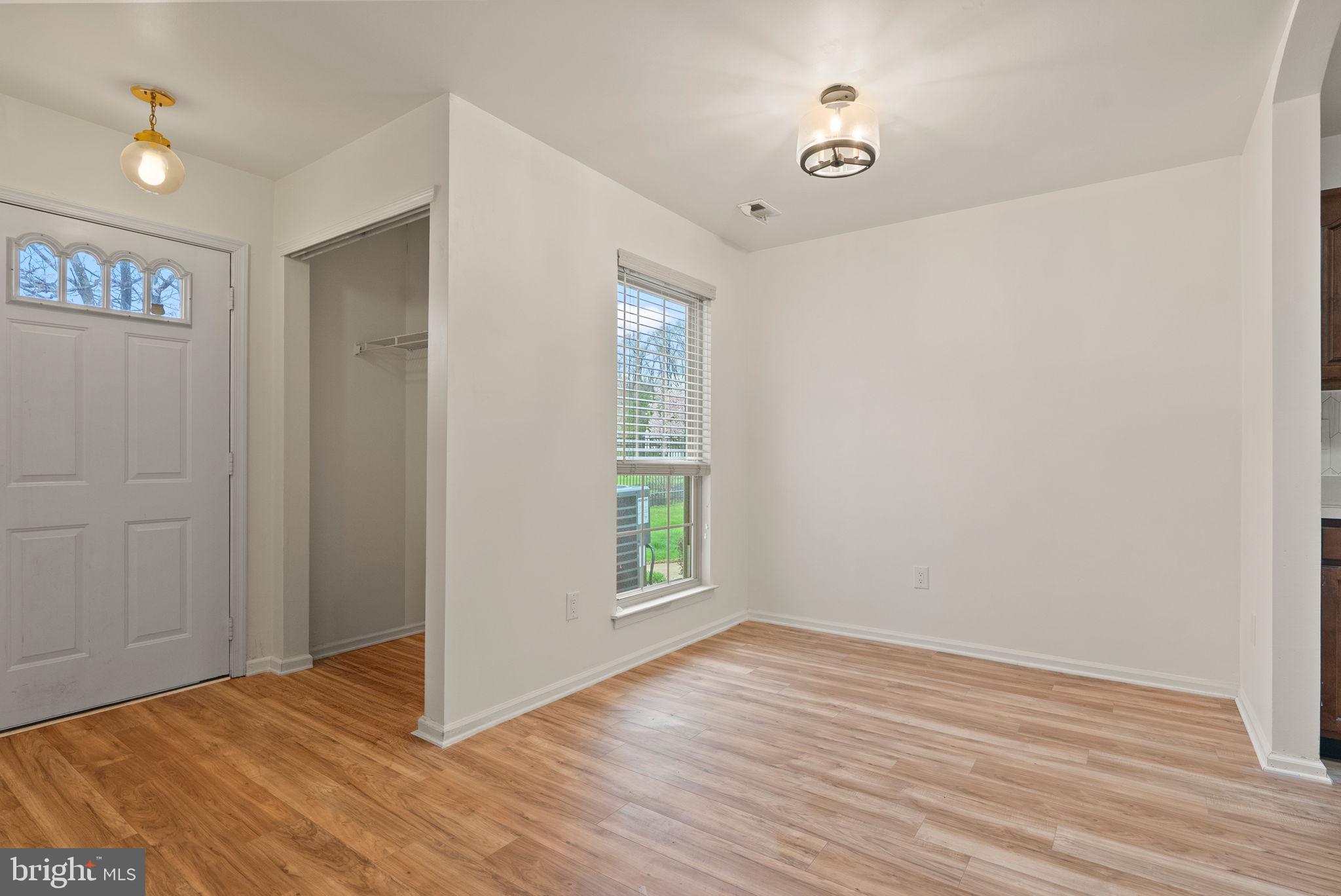 322 STEEPLECHASE COURT