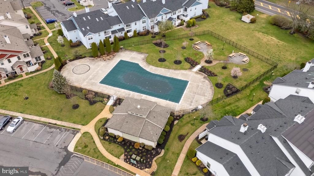 322 STEEPLECHASE COURT