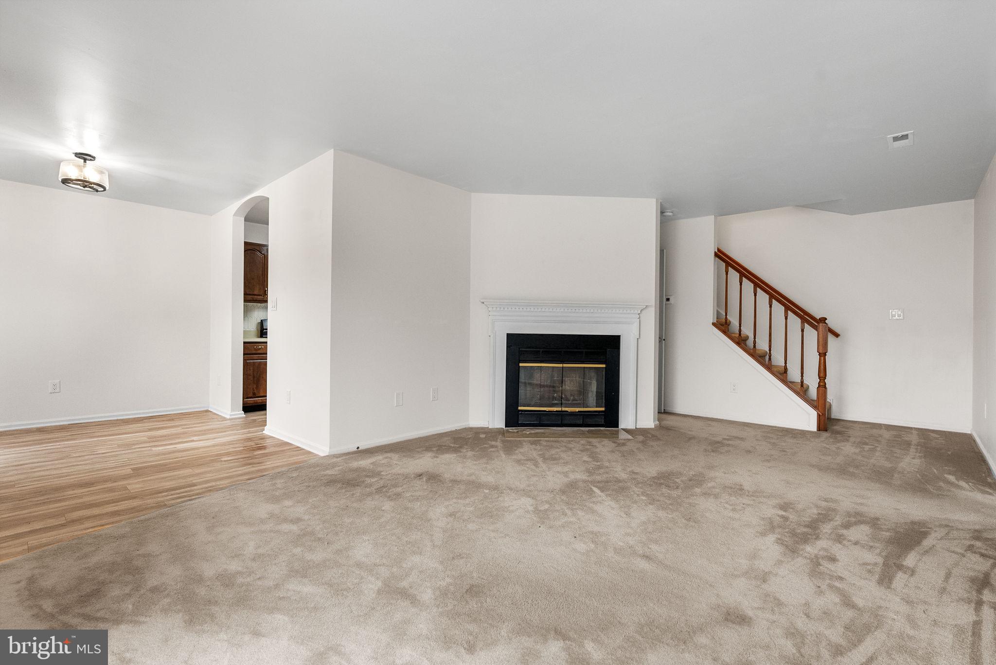 322 STEEPLECHASE COURT