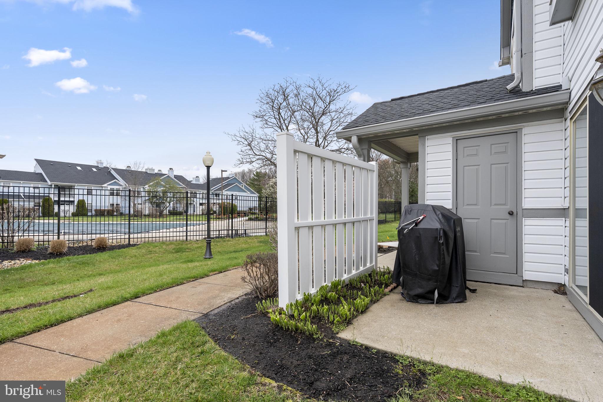 322 STEEPLECHASE COURT