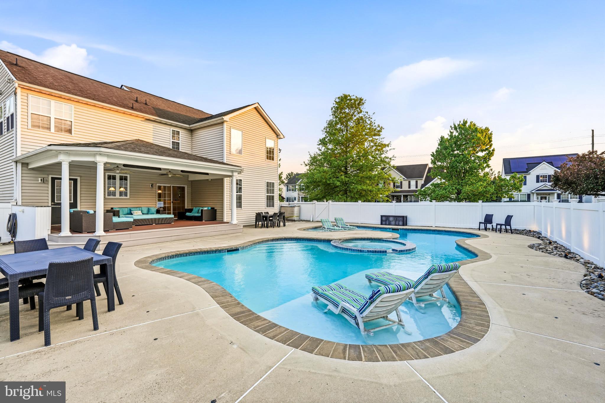 127 FOXWOOD TERRACE