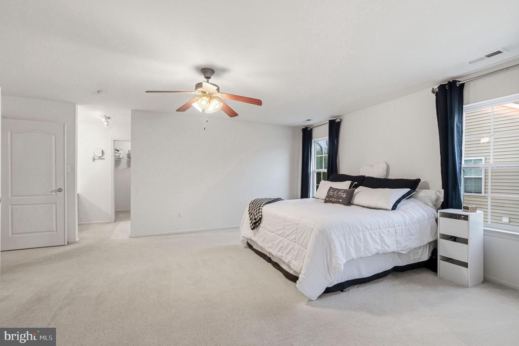 127 FOXWOOD TERRACE