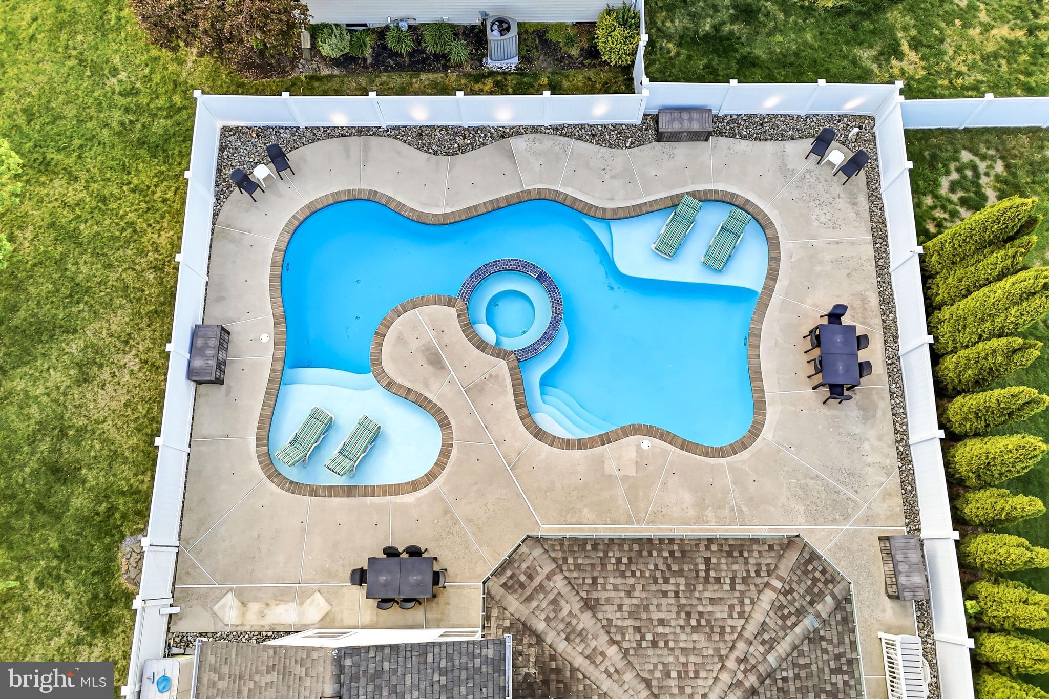 127 FOXWOOD TERRACE