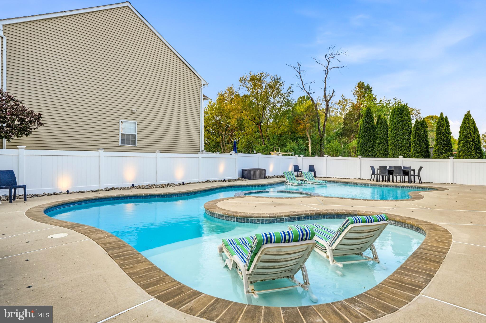 127 FOXWOOD TERRACE