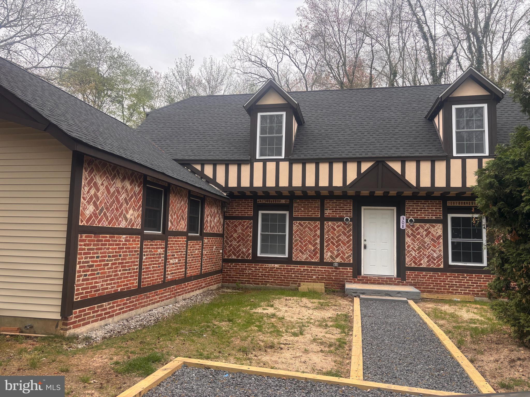 308 WHITEHALL ROAD B