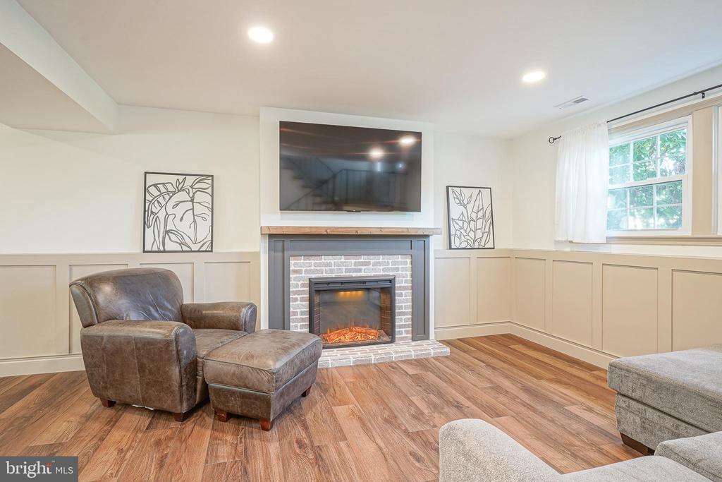 428 TEMPLE COURT