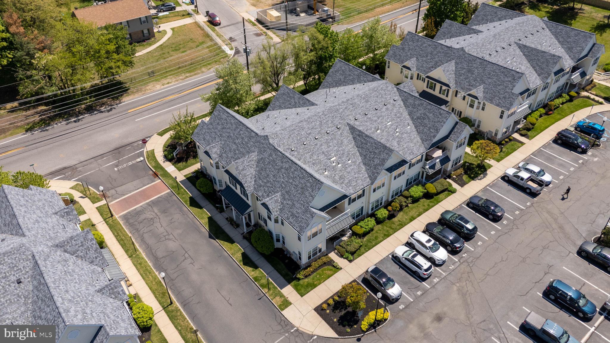 12 PELICAN PLACE