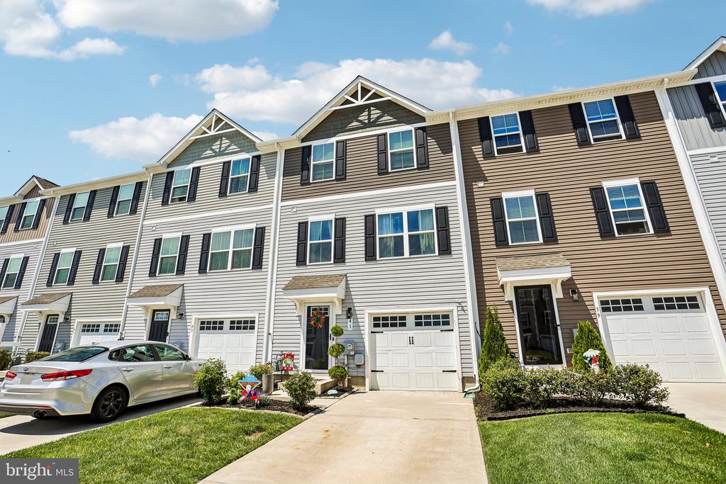 41 BURR STREET