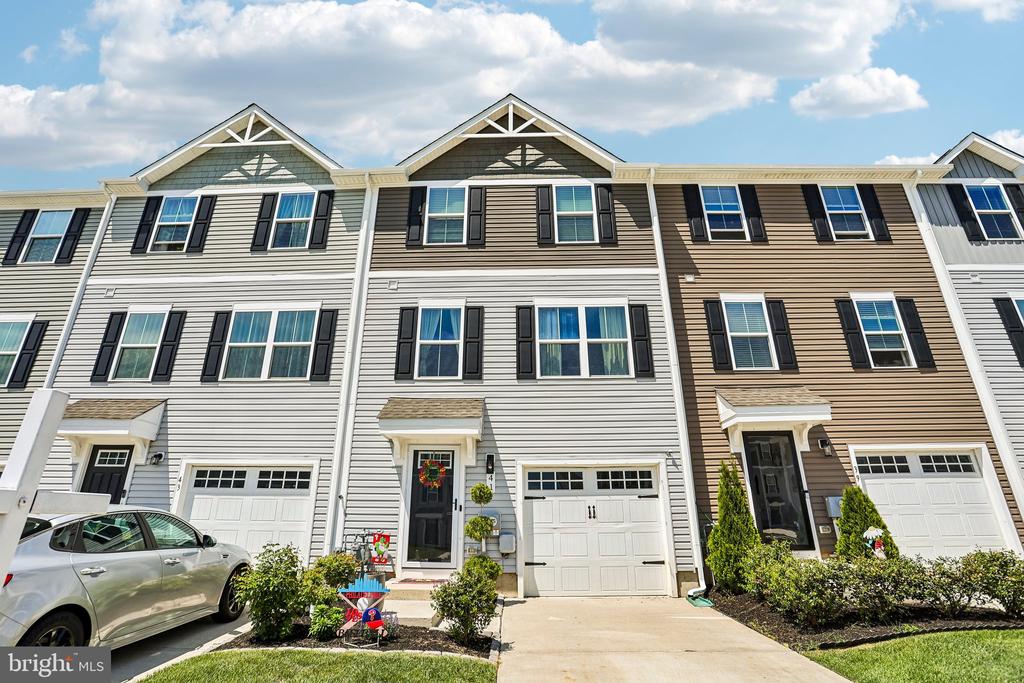 41 BURR STREET