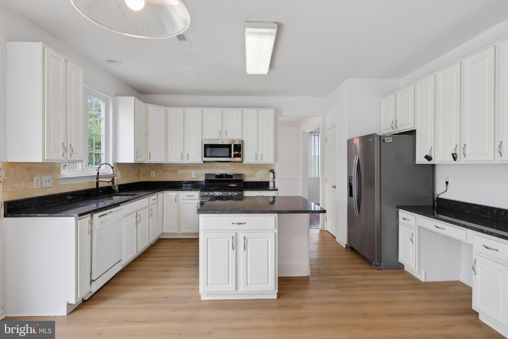 34 HILL FARM WAY